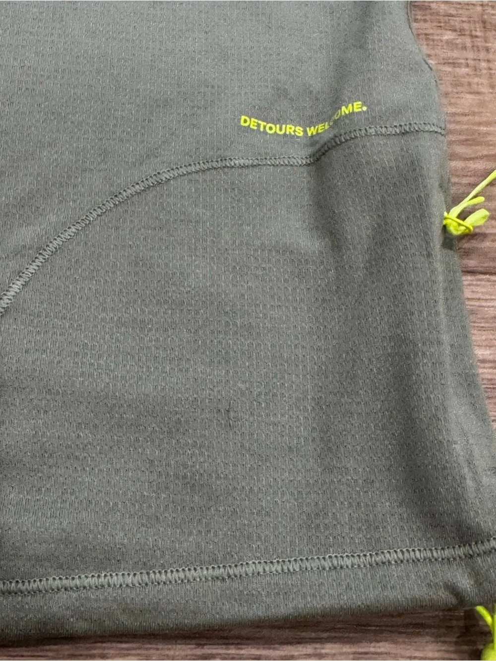 Lululemon Lightweight Cinched Hem Hiking T Shirt Laurel Green Size 4